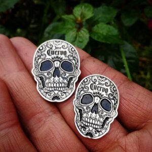 "PIN EMPRESARIAL PERSONALIZADO TRIDIMENSIONAL FUNDIDO."