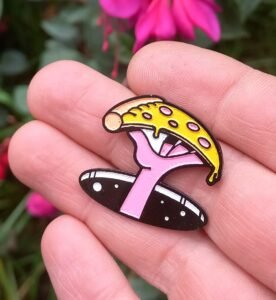 "PIN EMPRESARIAL PERSONALIZADO TRIDIMENSIONAL FUNDIDO."