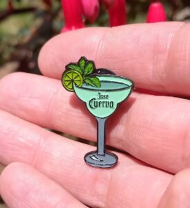 Pin empresarial personalizado licores