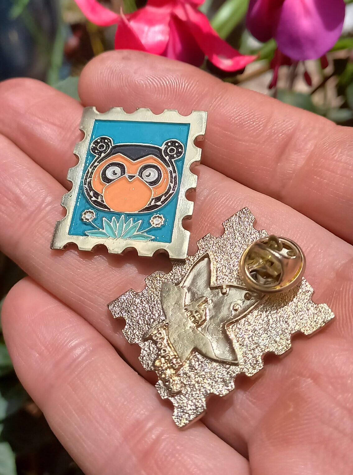 "PIN EMPRESARIAL PERSONALIZADO TRIDIMENSIONAL FUNDIDO."