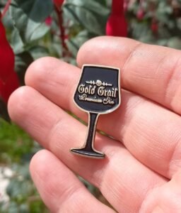 "PIN EMPRESARIAL PERSONALIZADO TRIDIMENSIONAL FUNDIDO."