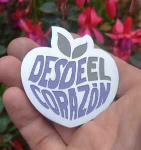 "PIN EMPRESARIAL PERSONALIZADO TRIDIMENSIONAL FUNDIDO."