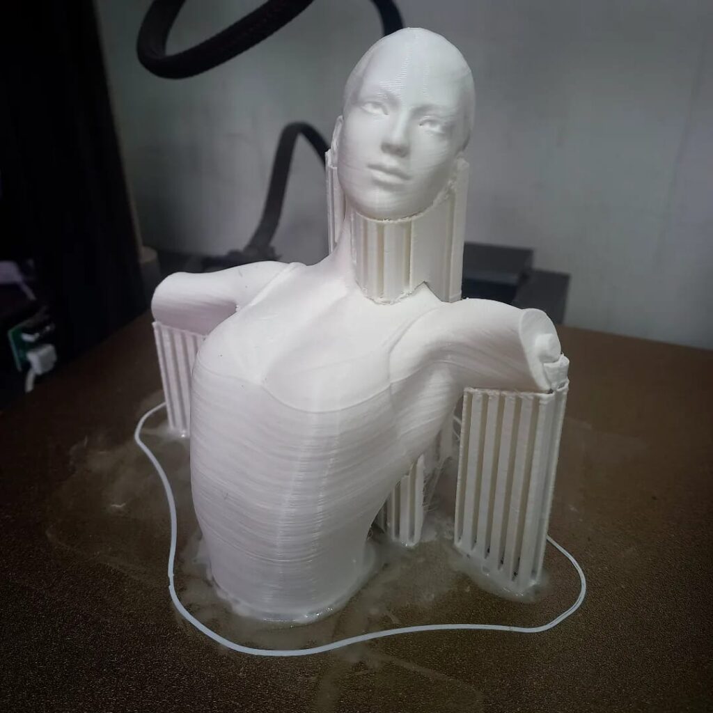 IMPRESIÓN 3D EN PLA, ESCULTURA BAILARINA.