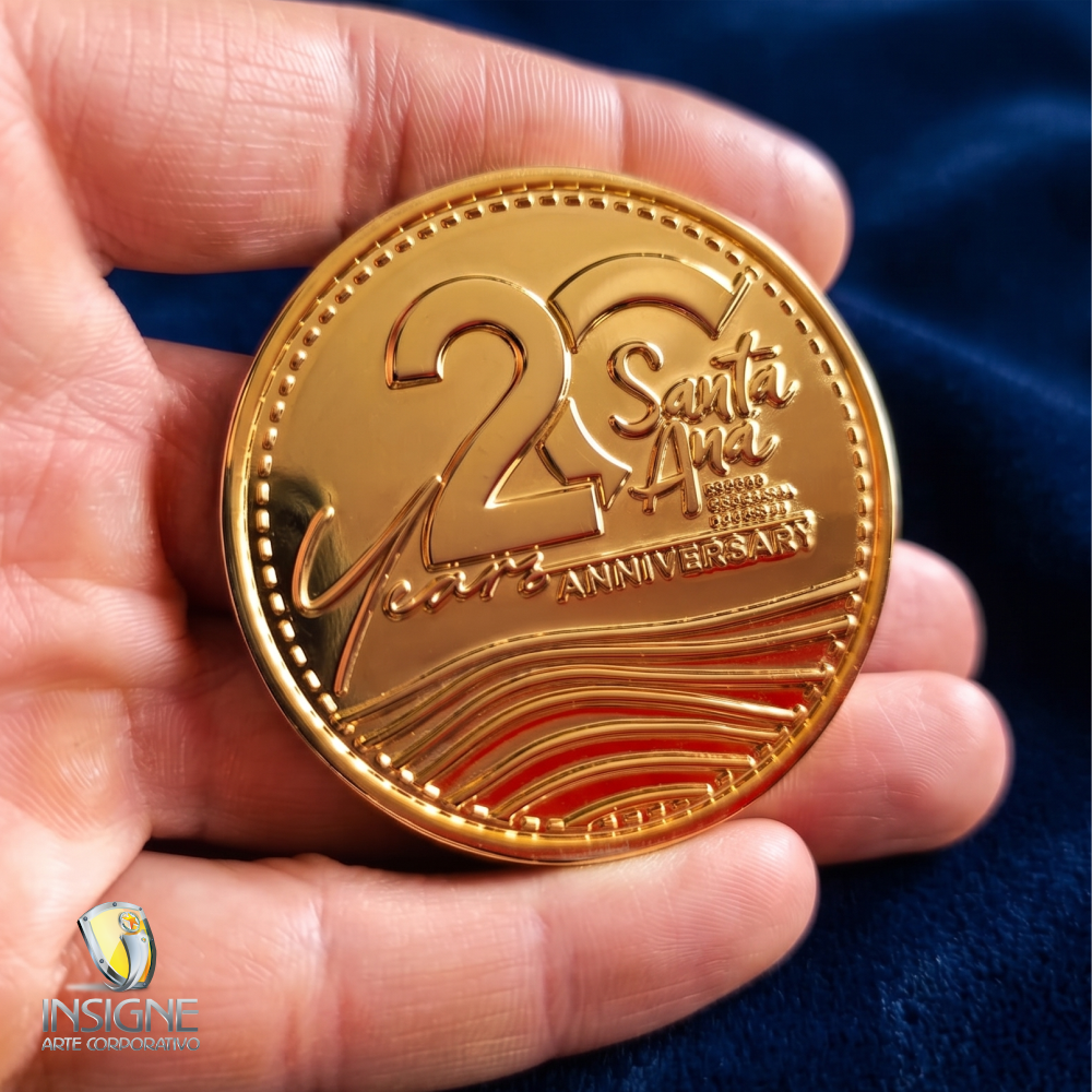 MONEDA TROUELADA EN BRONCE BAÑO EN ORO